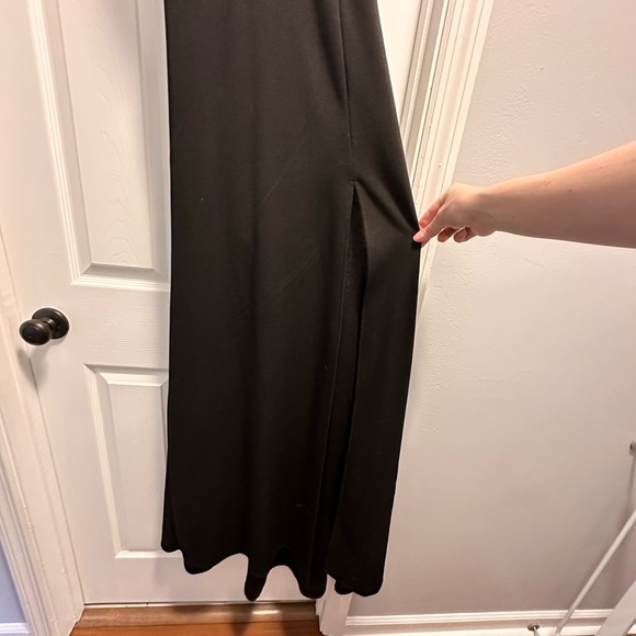 Windsor formal Dress - Picture 4 of 5